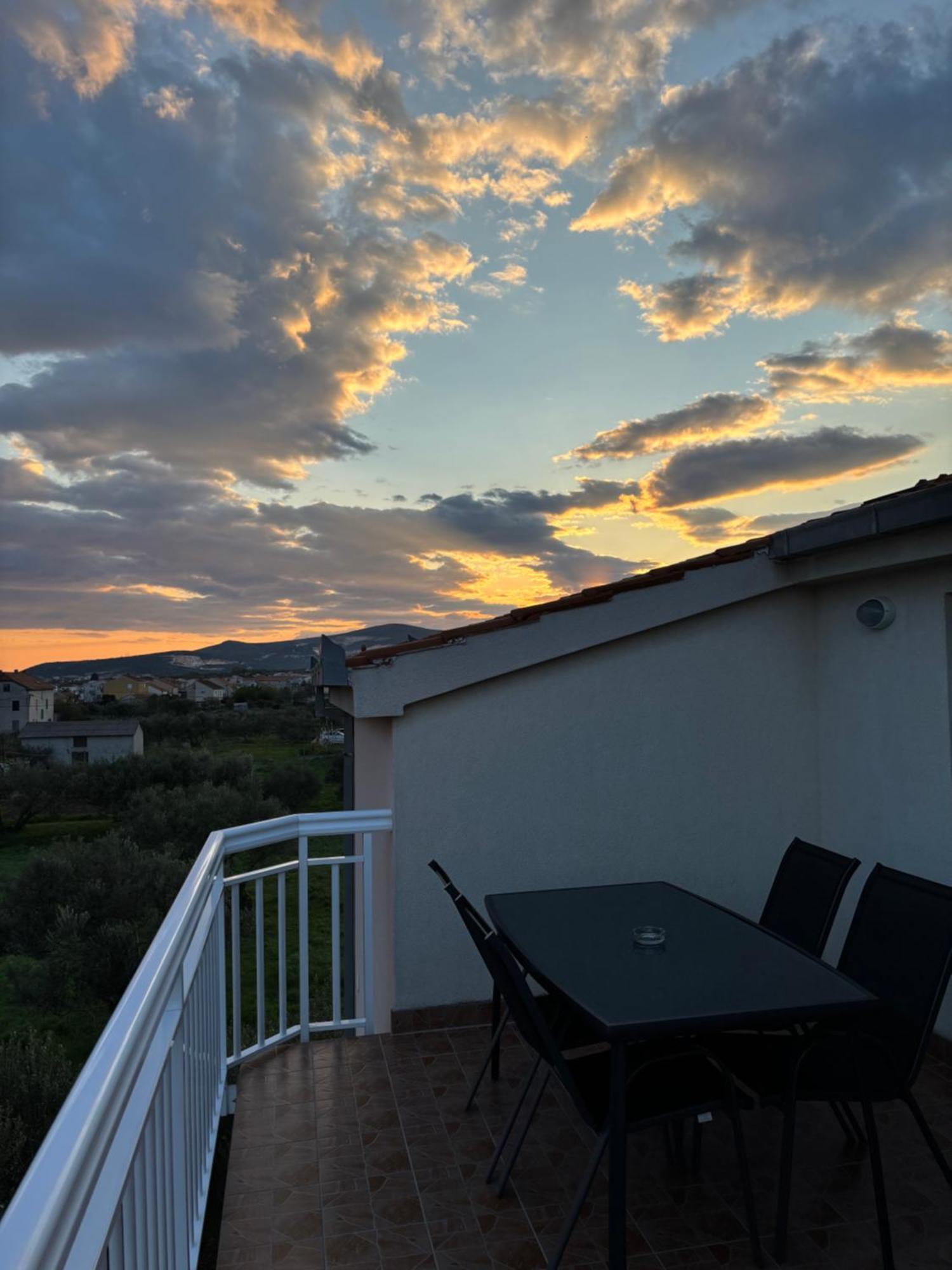 Apartman Sunny Vacay Каштела Екстер'єр фото